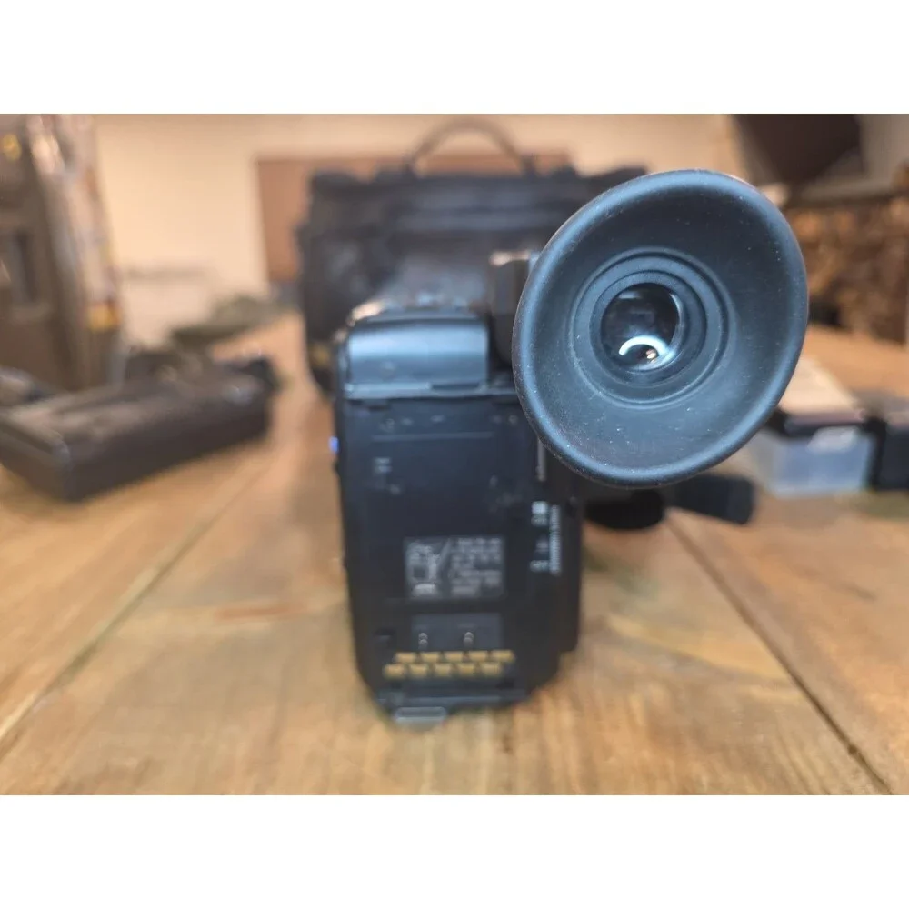 Sony CCD-F55 Video 8 Camcorder Full Set Up *Parts Only, Read Description